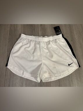 Nike Dri fit Women’s White And Black Sides Athletic Shorts XL NWT
